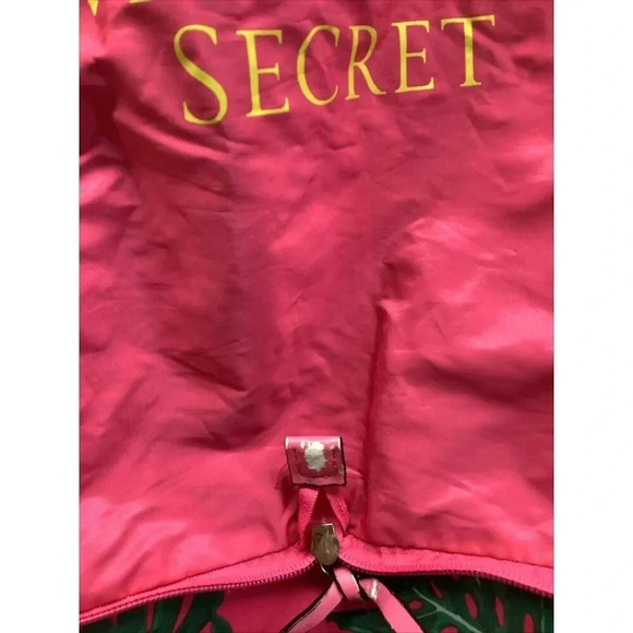 Victoria's Secret Overnight Weekender Tote Bag Packable Folding Pink Tropical - Picture 6 of 9